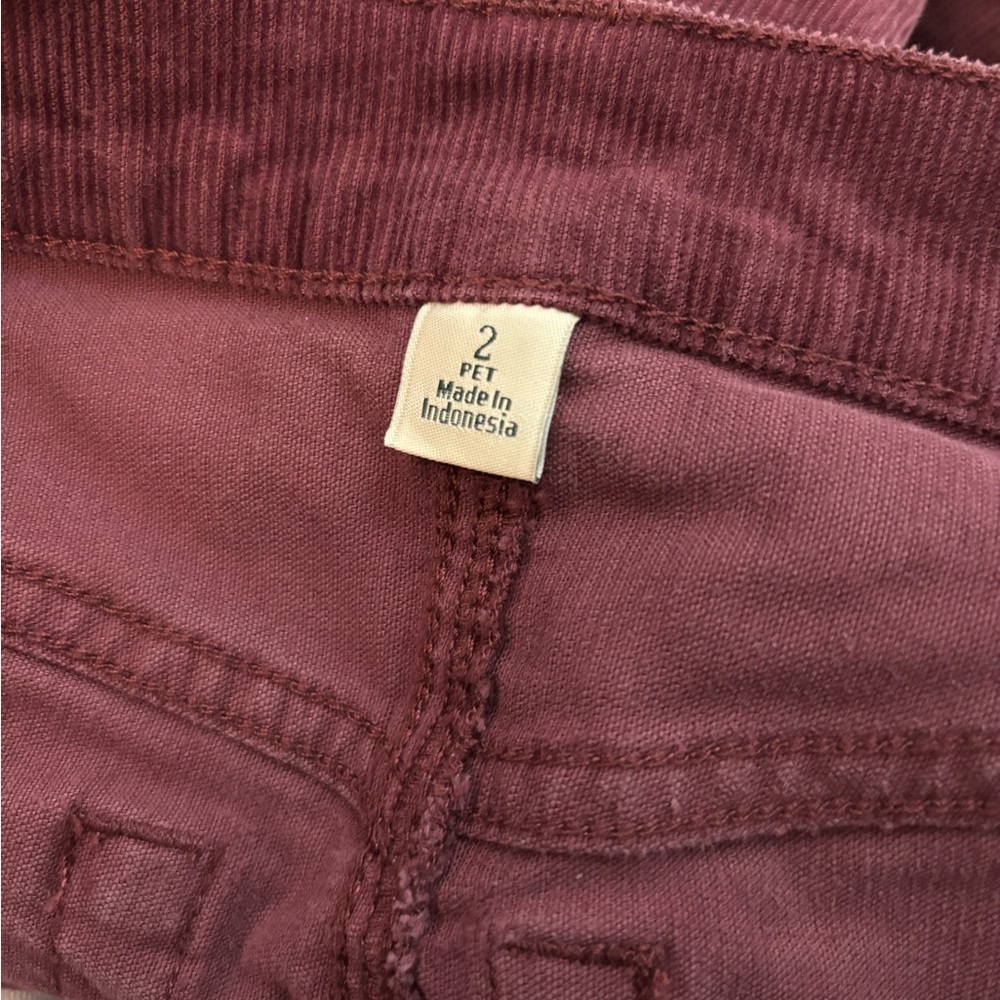 L.L. Bean BeanFlex Straight Leg Favorite Fit Mid-Rise Corduroy Pants - Picture 5 of 10